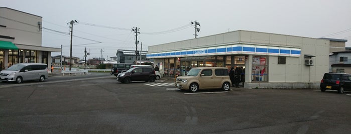 ローソン 秋田仁井田緑町店 is one of Shinさんのお気に入りスポット.