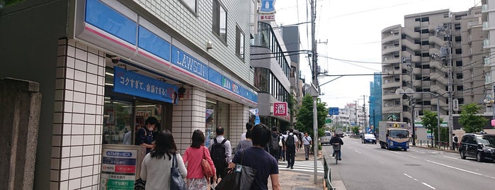 ローソン 東品川三丁目店 is one of ローソン.