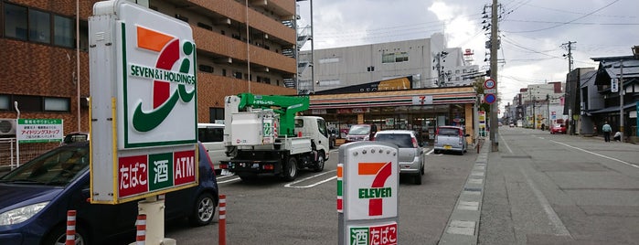 7-Eleven is one of Posti che sono piaciuti a Shin.