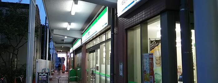 ファミリーマート 佐貫駅前店 is one of コンビニその３.