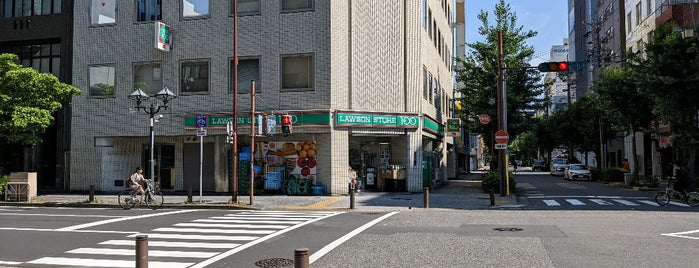 ローソンストア100 栄三蔵通店 is one of memo526.