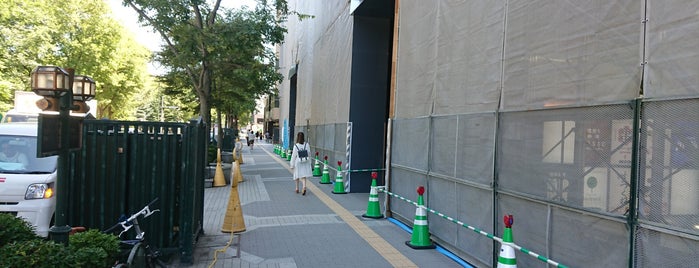 ソフトバンク 札幌大通 is one of ケータイショップ.