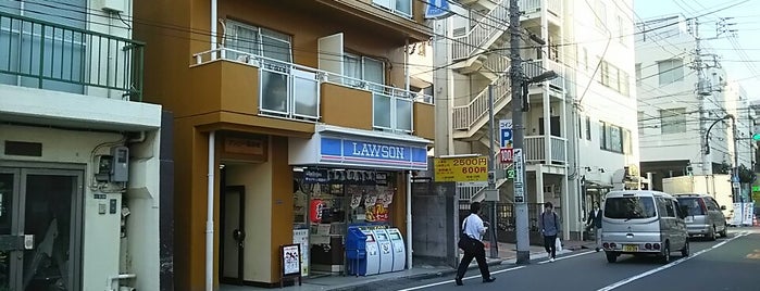 ローソン 飯田橋中店 is one of Closed Lawson 3.