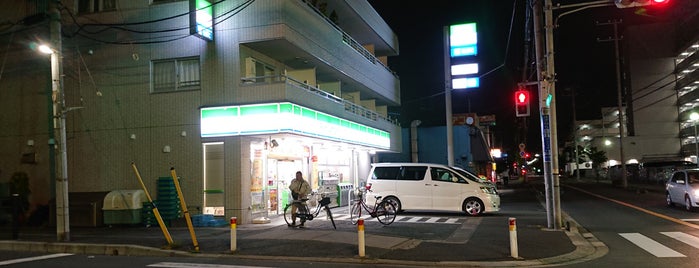 ファミリーマート 市川湊新田二丁目店 is one of Ichikawa・Urayasu.