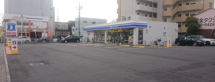 Lawson is one of 兵庫県尼崎市のコンビニエンスストア.