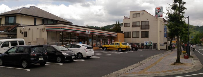 セブンイレブン 岡山大学前店 is one of 岡山市コンビニ.