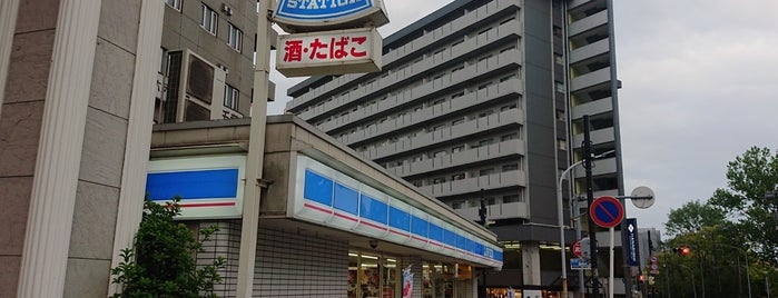 ローソン 本千葉店 is one of コンビニその4.