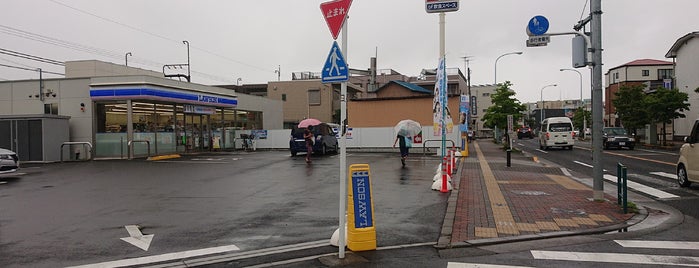 ローソン 日野高幡店 is one of Tempat yang Disukai Sigeki.