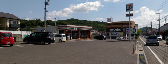 セブンイレブン 岡山山崎店 is one of 岡山市コンビニ.