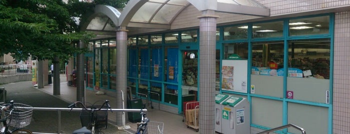 ライフ 桃山台店 is one of ライフコーポレーション.