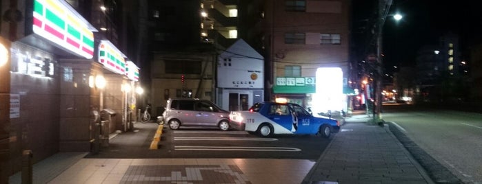 7-Eleven is one of Posti che sono piaciuti a Minami.