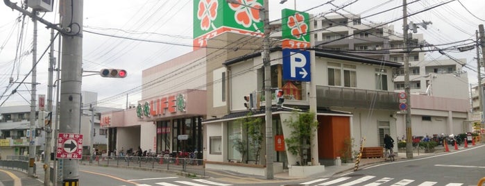 ライフ 豊津店 is one of ライフコーポレーション.
