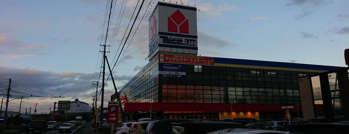 家電住まいる館YAMADA秋田本店 is one of สถานที่ที่ Shin ถูกใจ.