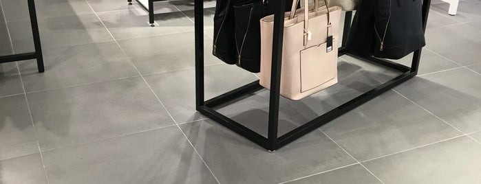 Forever 21 is one of Karina : понравившиеся места.