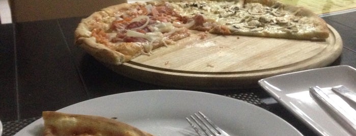 Pizza Veterano is one of Orte, die Helen gefallen.