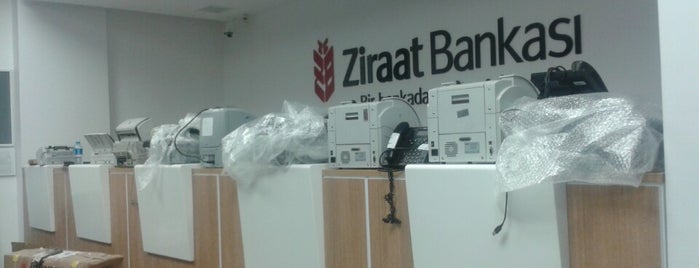 Ziraat Bankası is one of สถานที่ที่ Burcu ถูกใจ.