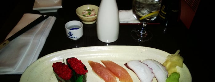 Fune Japanese Restaurant is one of Tempat yang Disukai Luis Javier.