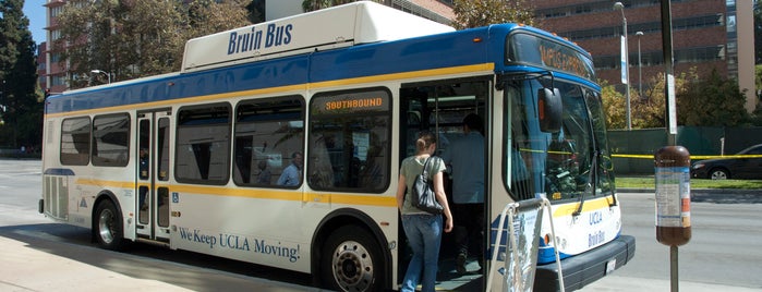 UCLA BruinBus Stop: Medical Plaza is one of Common.