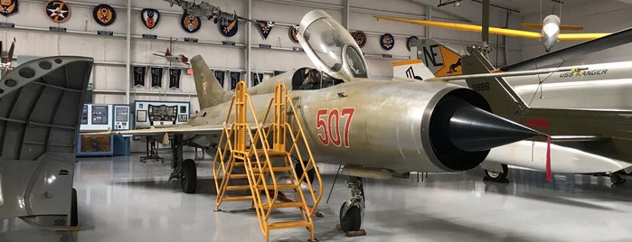 Arizona Wing Commemorative Air Force Museum is one of Scott'un Beğendiği Mekanlar.