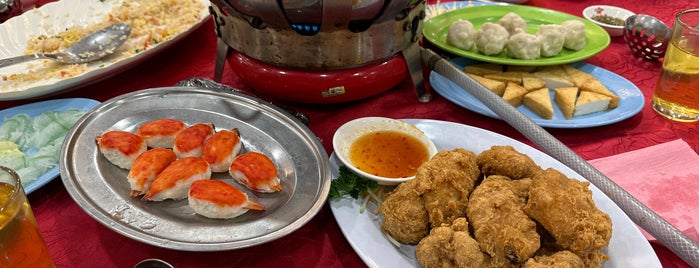 Yong's steamboat 泳池生鍋 is one of Visited YES.