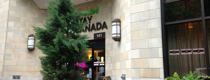 Extended Stay Deluxe Hotel Ottawa is one of Tempat yang Disukai Kyrylo.