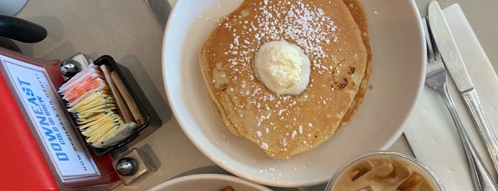 The Paramount is one of Breakfast in Boston.