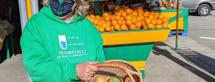 Mike's Fruit Stand is one of Chris’s Liked Places.