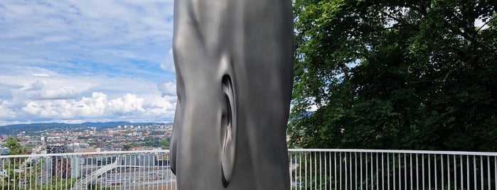 Skulpturparken på Tjuvholmen is one of Oslo.