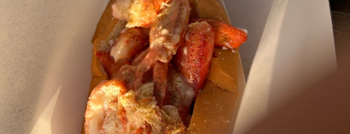 Luke's Lobster is one of NYC Restaurants 🗽🚕🍔.