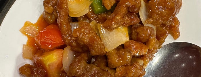 Dragon-i (籠的傳人) is one of Chinese cuisines.