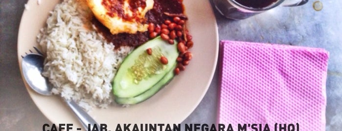 Cafe - Jab. Akauntan Negara M'sia (HQ) is one of Posti che sono piaciuti a Muhammad.