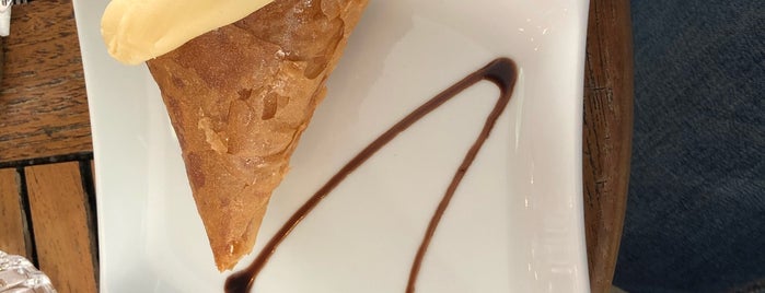 Ελενίδης is one of Sweets/Pastries/Pies (SKG) 🥖🥐🍧🍰🍩.