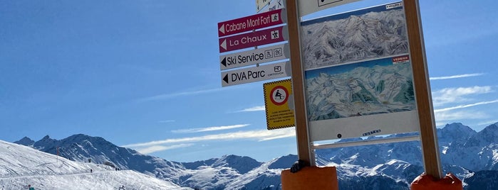 Les Ruinettes Station Lift is one of Schweiz.