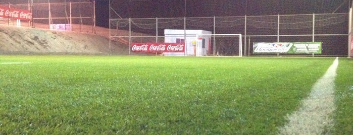 Club Apoquindo is one of Lugares 2.