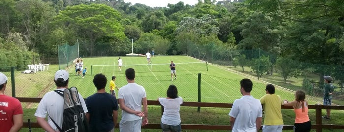 Tenis na grama - Leba esportes is one of Tempat yang Disimpan Leonardo.