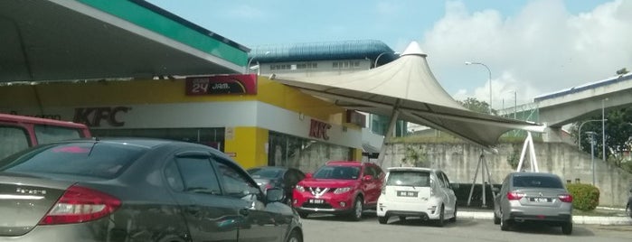 Petronas Kedai Mesra - Drive Thru is one of ꌅꁲꉣꂑꌚꁴꁲ꒒さんの保存済みスポット.