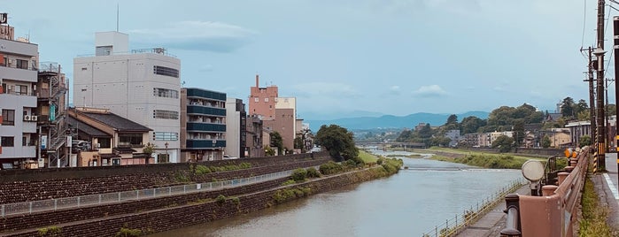 犀川 is one of 犀川[おとこ川](Sai River).