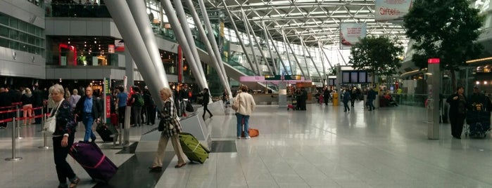 Düsseldorf Airport (DUS) is one of İzlanda.
