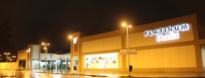 I Fashion Outlet is one of Lugares favoritos de Bruno.