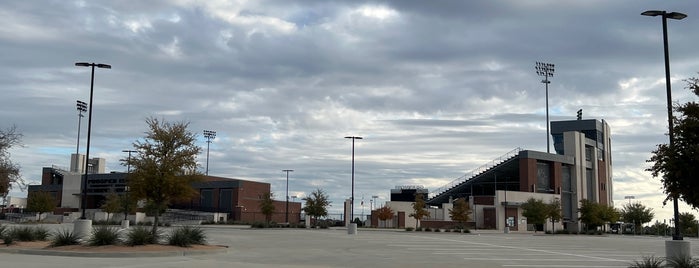 Children’s Health Stadium is one of Lieux qui ont plu à Mike.