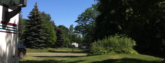 Fifty Point Conservation Area is one of Going again.