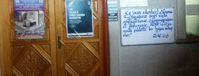 Kemerkaya Camii İshak Hoca is one of Orte, die Mehmet Ali gefallen.