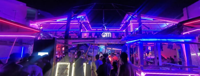 OM Bar is one of Lugares favoritos de Faruk.