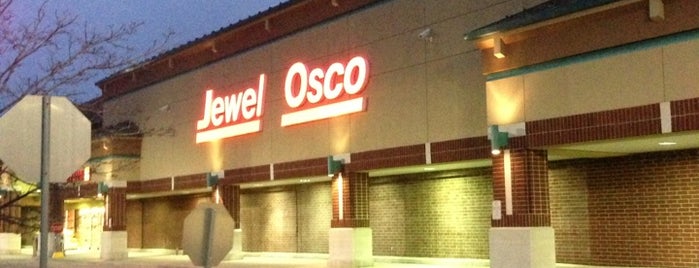 Jewel-Osco is one of สถานที่ที่ Richard ถูกใจ.