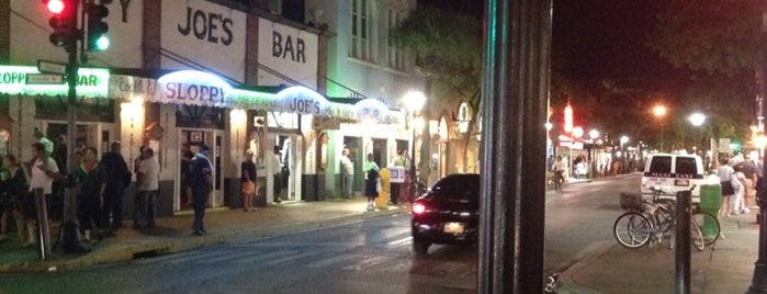 Sloppy Joe's Bar is one of Tempat yang Disukai JimmyGotUps.