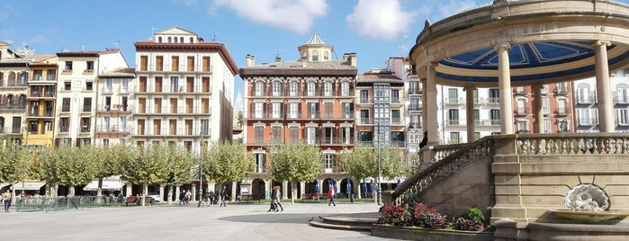Plaza del Castillo is one of Lieux qui ont plu à Norwel.