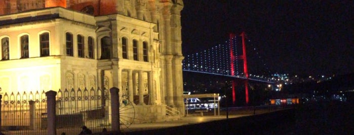 Ortaköy Sahil is one of สถานที่ที่ H ถูกใจ.