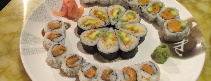 Shishimi Sushi is one of Lugares favoritos de Emma.