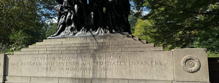 Central Park E 69th Entrance is one of Lieux promenade.