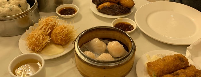 Pine Court Chinese Bistro is one of Miami Dim Sum Restaurants.